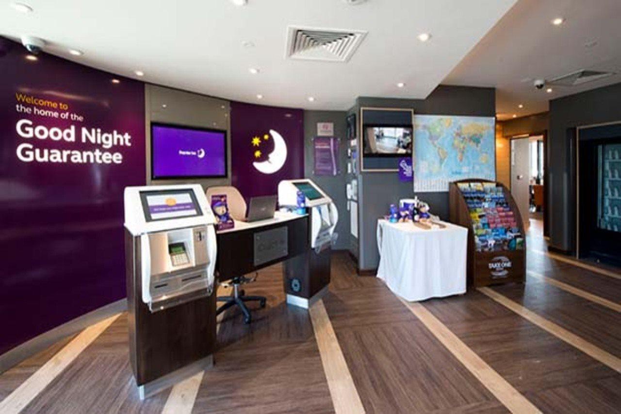 Premier Inn London Woolwich Exterior photo