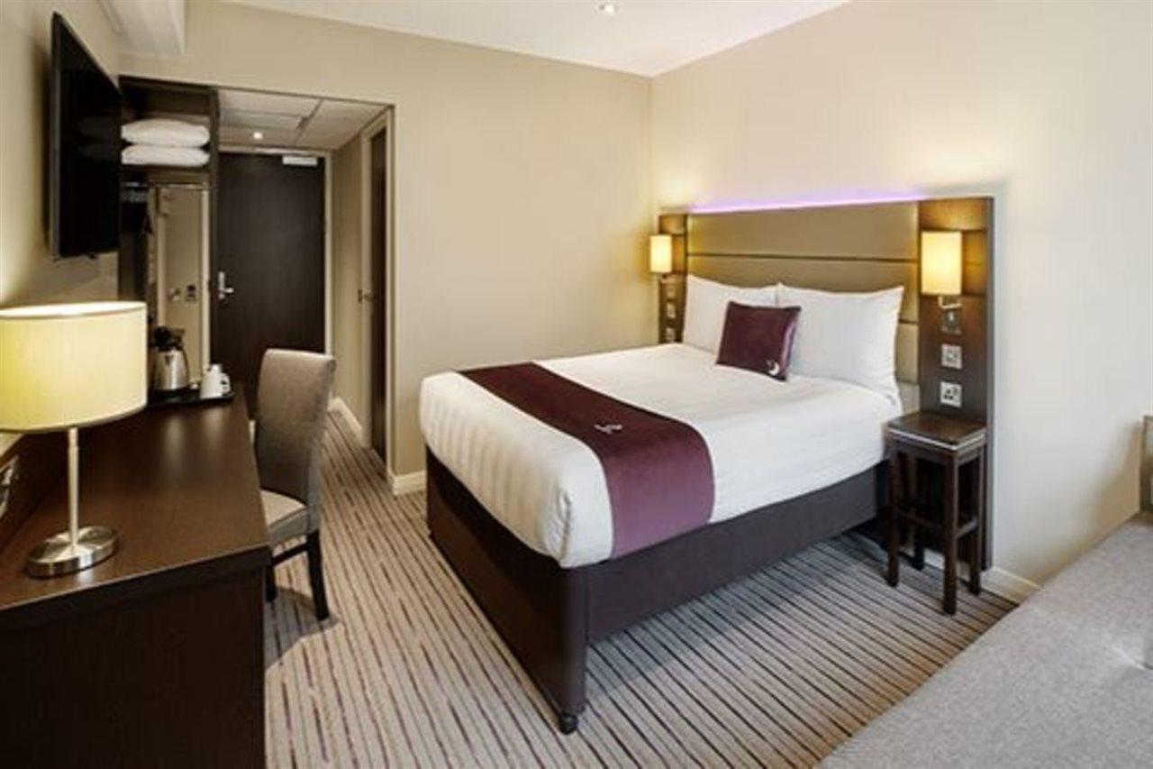 Premier Inn London Woolwich Exterior photo
