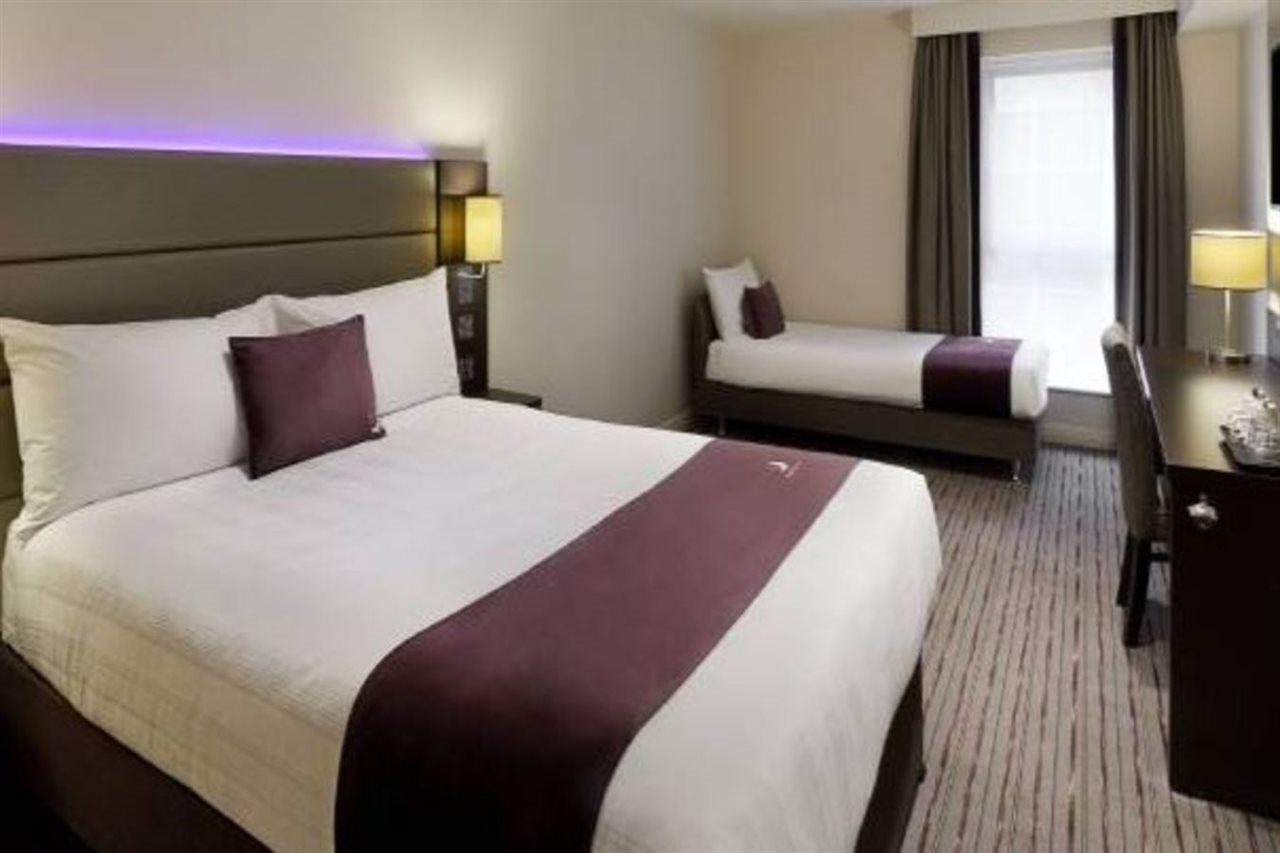 Premier Inn London Woolwich Exterior photo